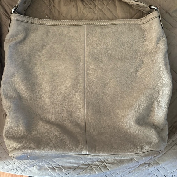 Marc Jacob’s Beige Leather hobo Shoulder Bag - Picture 5 of 15